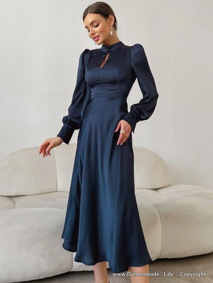 Elegantes Satinkleid Bethany Wadenlang in Navyblau Hochgeschlossen