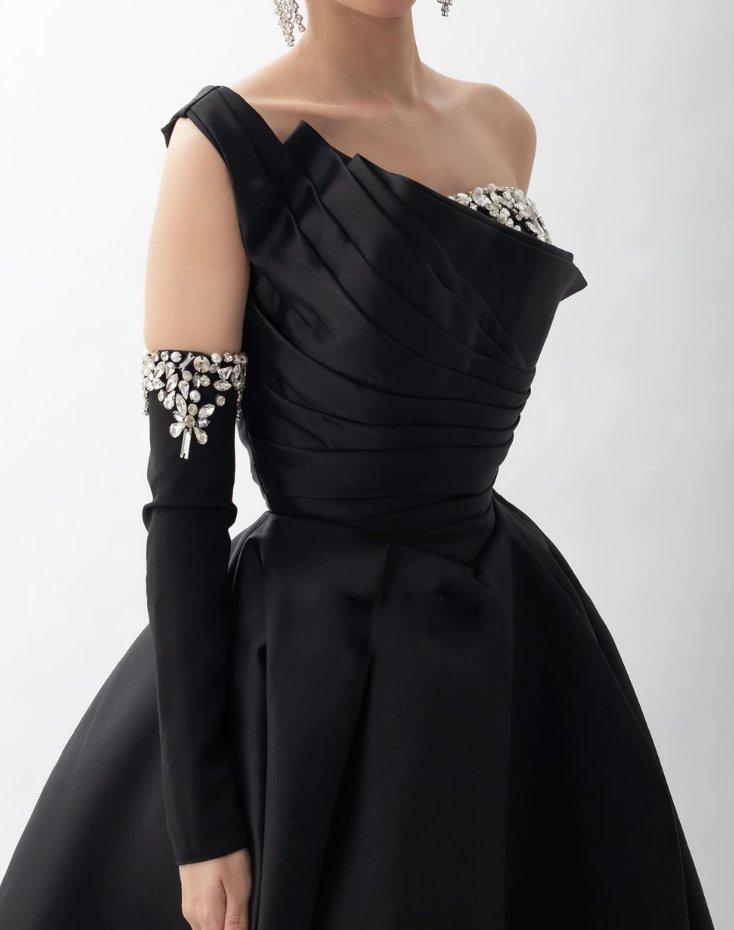 One Shoulder Abendkleid Klassisch in Schwarz mit Strass Applikationen