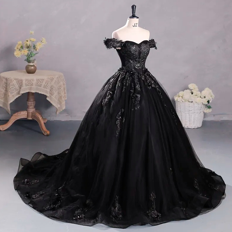 Schulterfreies Ballkleid Annette in Schwarz mit Applikationen