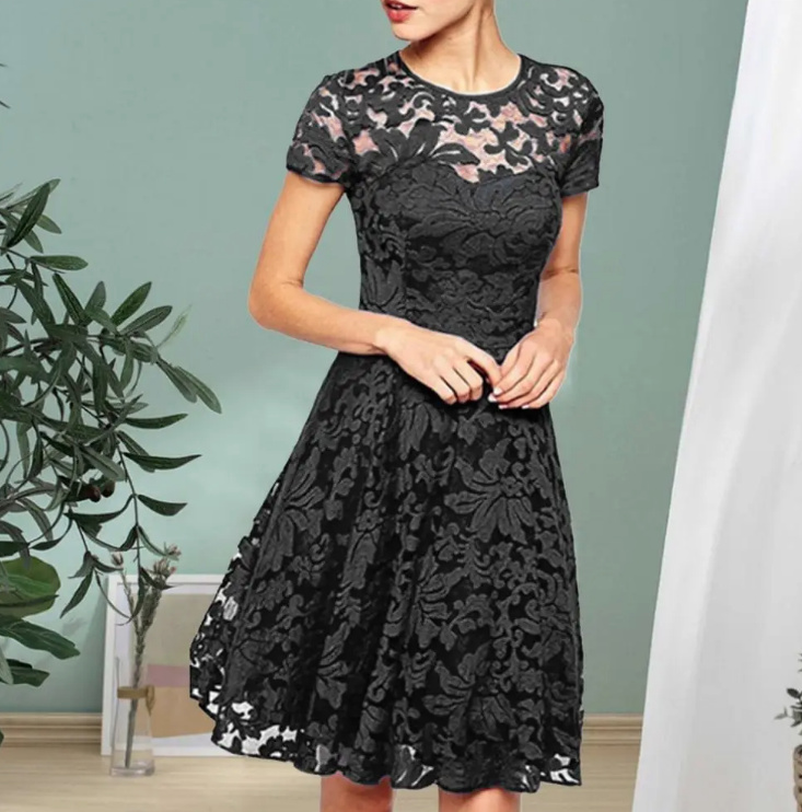 Elegantes Sommerkleid Knielang mit Spitze in Schwarz