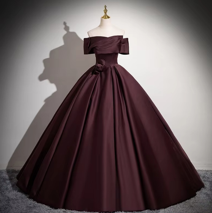 Schulterfreies Satin Ballkleid Chandra in Weinrot Dunkelrot