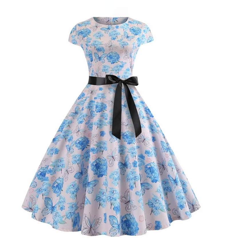 A Linie Vintage 60er Rockabilly Kleid Callisto Knielang Hellblau mit Blumenmuster und Schmetterlinge